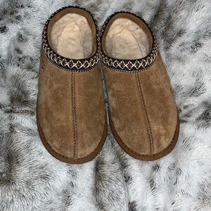 Girls Ugg Tasman